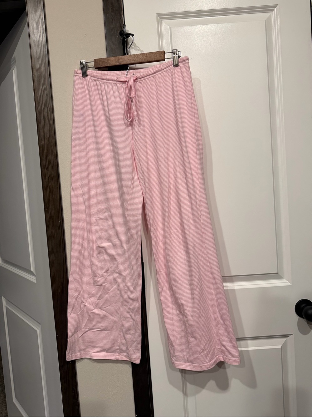 Edikted Petite Olivia Striped Loose Fit Pants - Picture 3 of 4